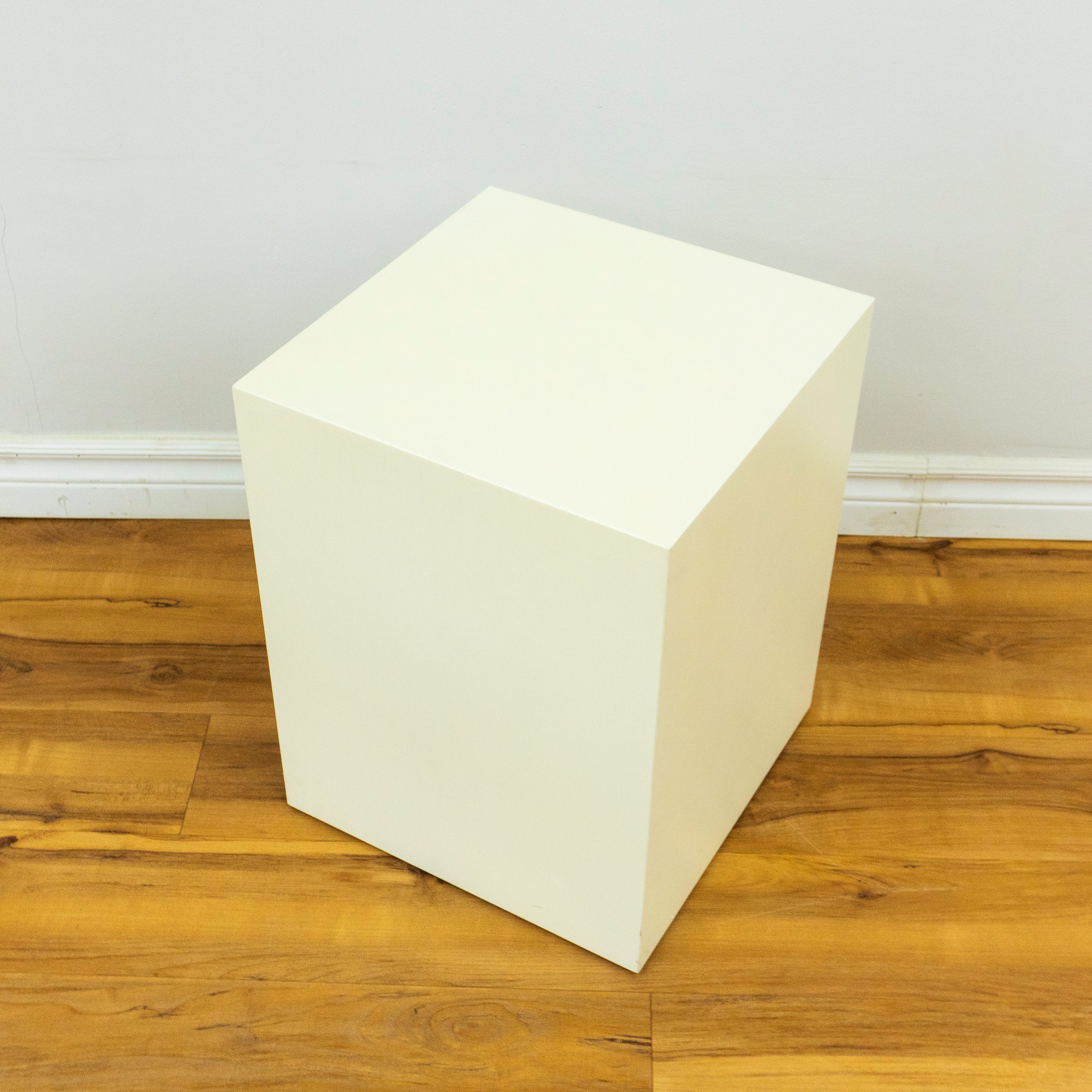 18" x 14" White Side Stool - Image 3