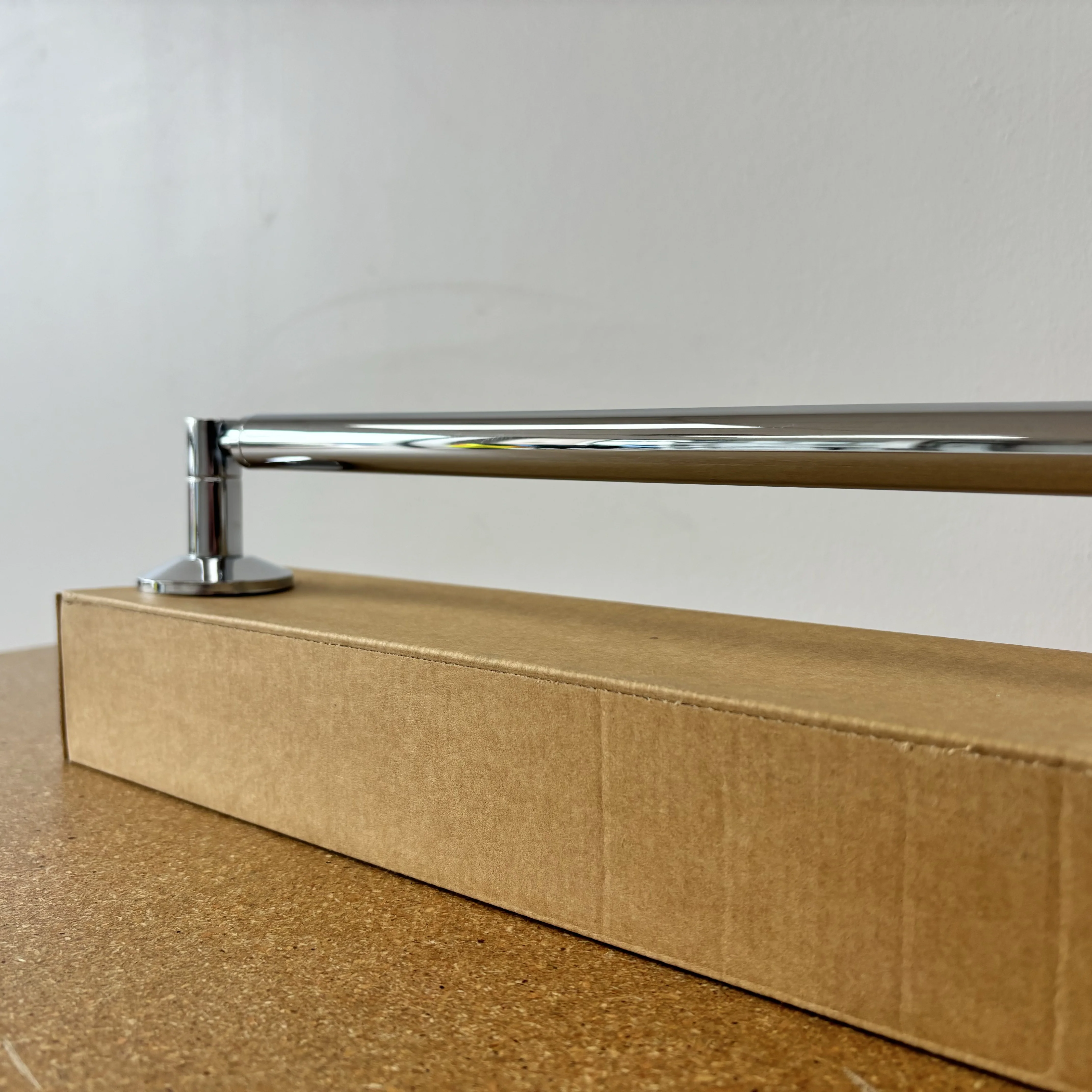 24-Inch Morgan Towel Bar in Polished Chrome, RR03 - Image 4