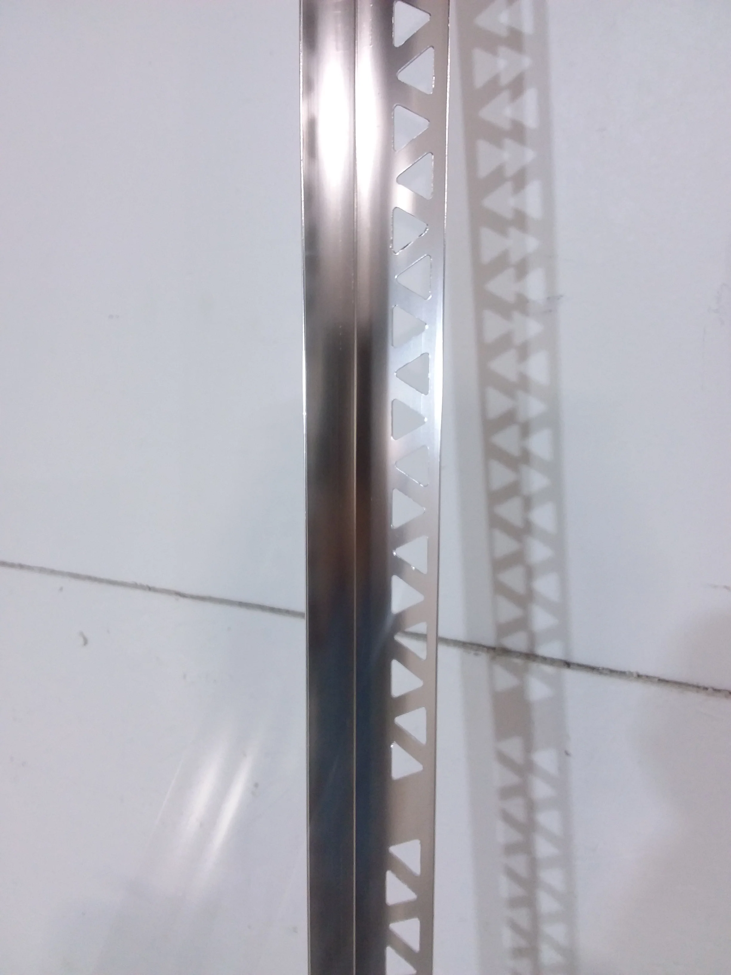 3/8" Hammered Tile Nosing - Image 3