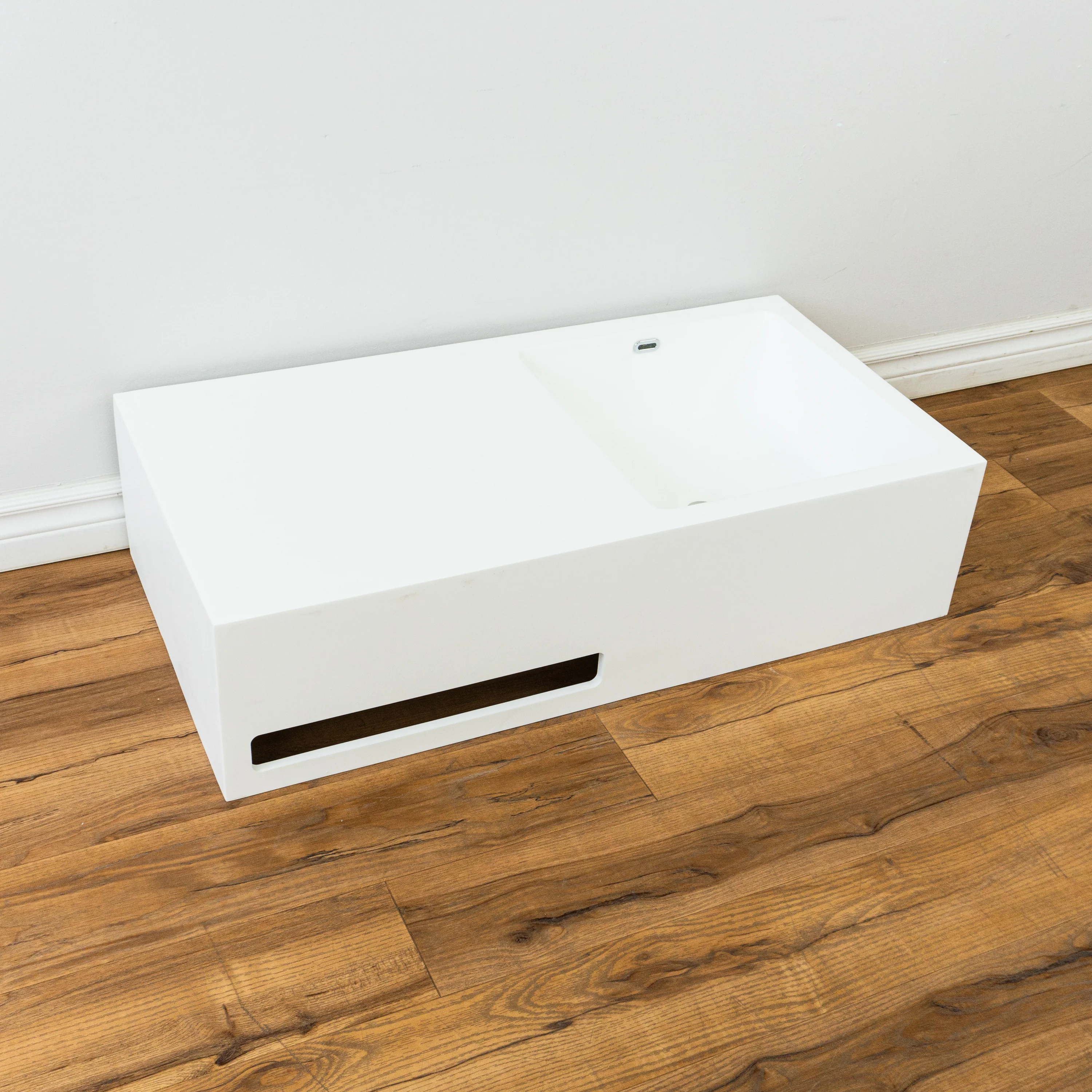 36-inch Porcelain Console Sink in White - Image 3